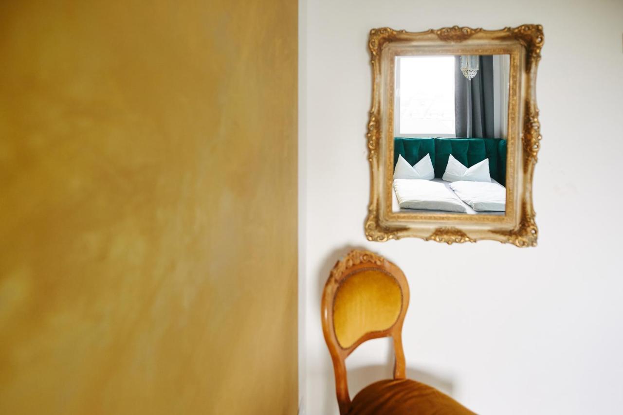 Tweepersoonskamer met Gedeelde Badkamer