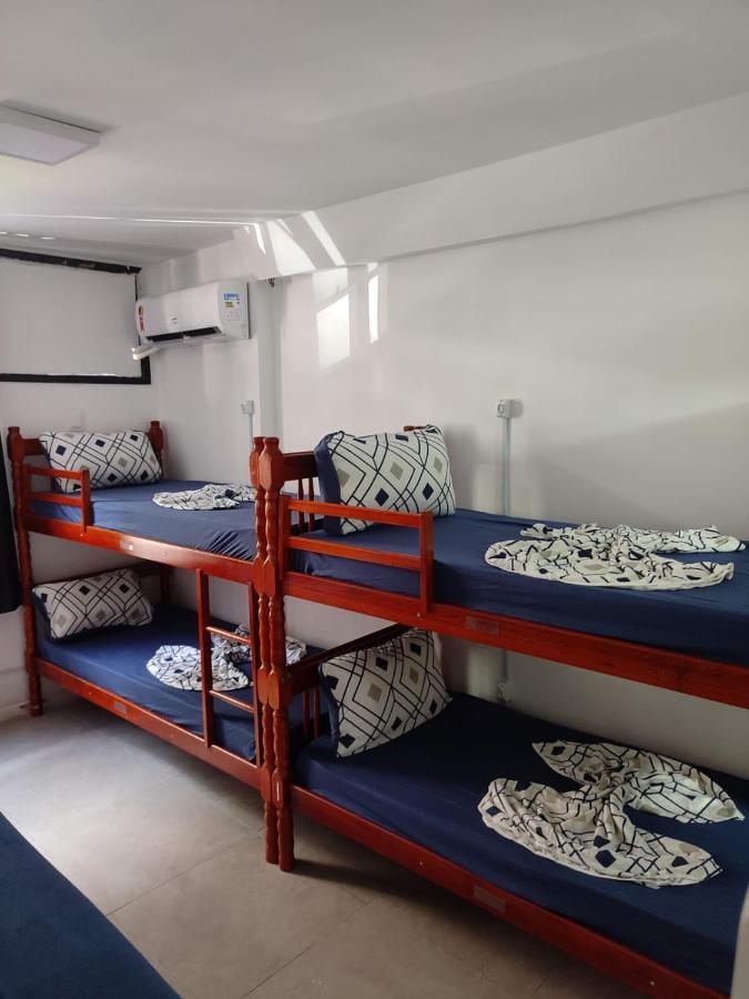Cama em Dormitório Feminino com 8 Camas