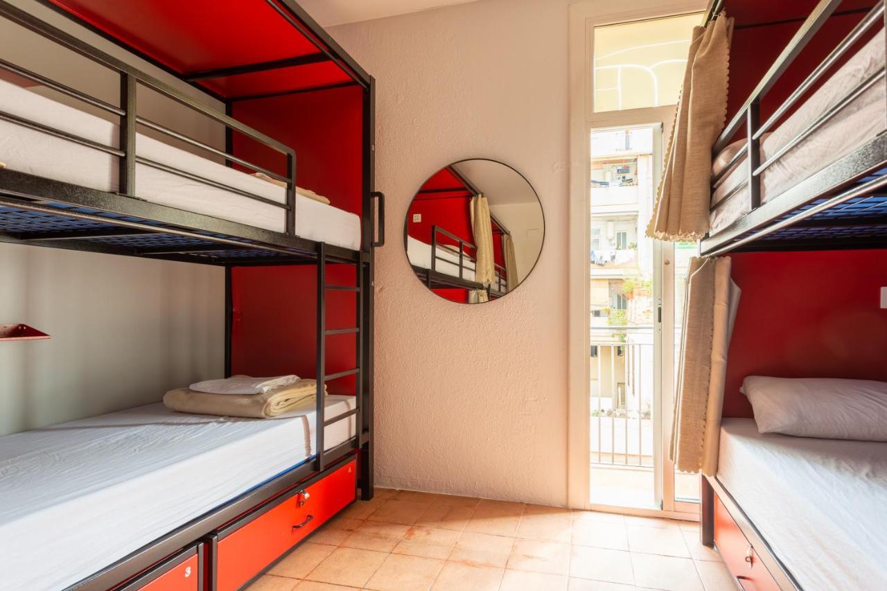 Bed 8-Bed Mixed Dormitory Room