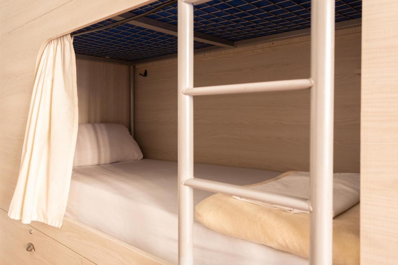 Bed 8-Bed Dormitory Room