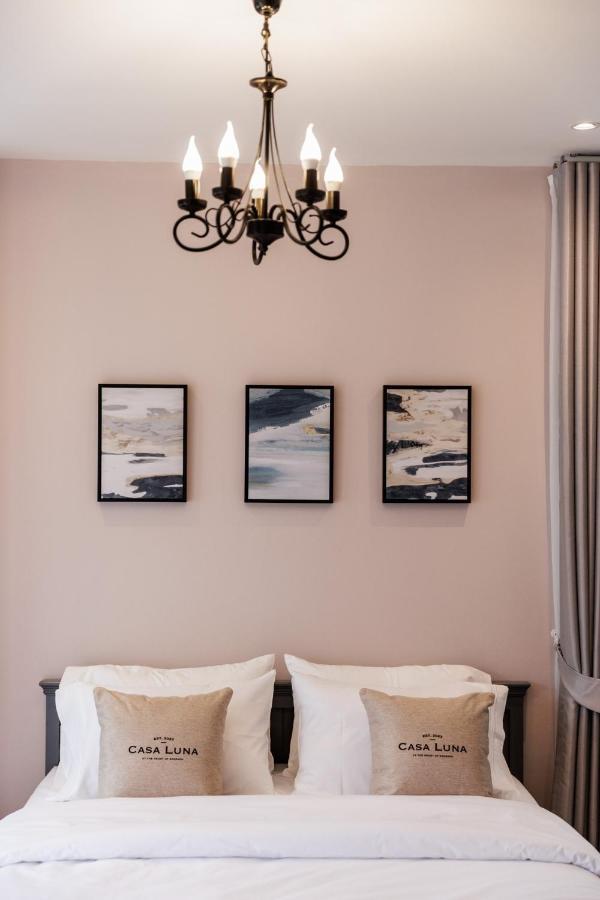 Kamer met Queensize Bed en Balkon