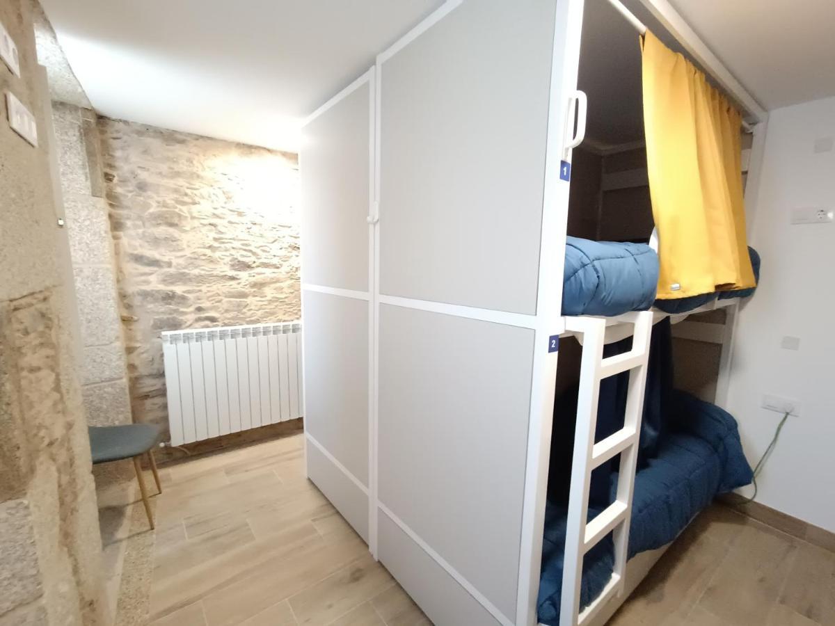 Single Bed 4-Bed Dormitory Room