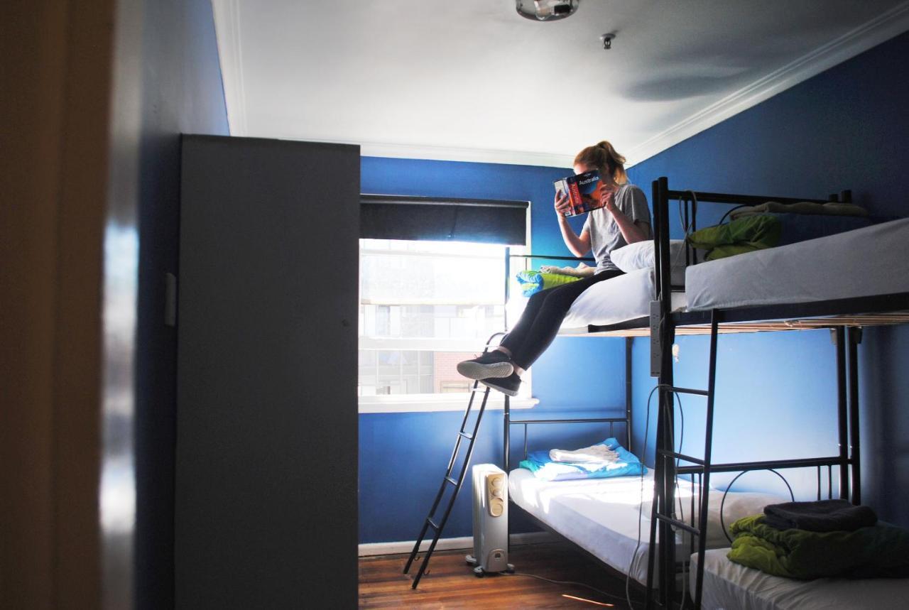 Bed in 4-Bed Mixed Dormitory Room with Shared Bathroom