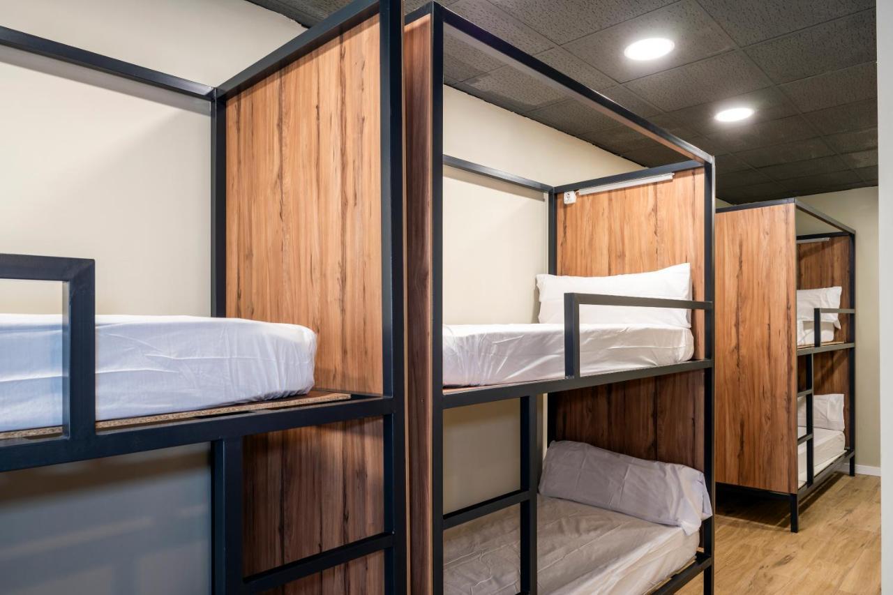 Bed in 10-Bed Mixed Dormitory Room