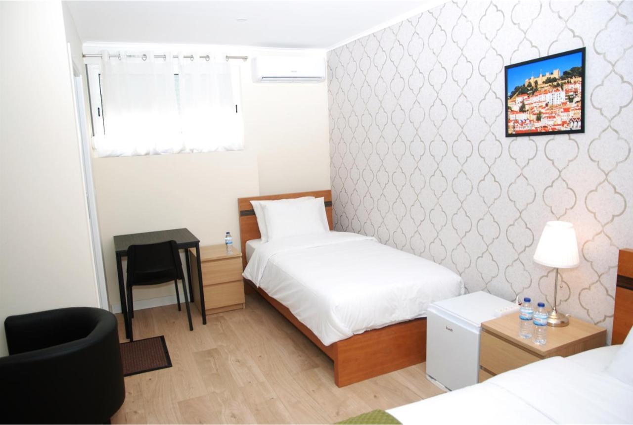 Triple Room Private Bathroom