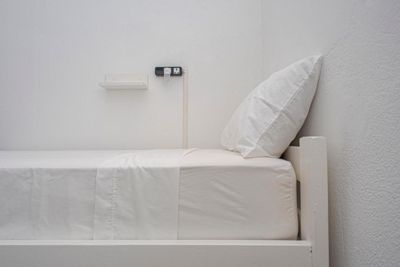 Standard Twin Room with Shared Bathroom