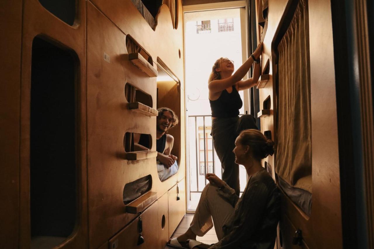 Bed 6-Bed Mixed Dormitory Room