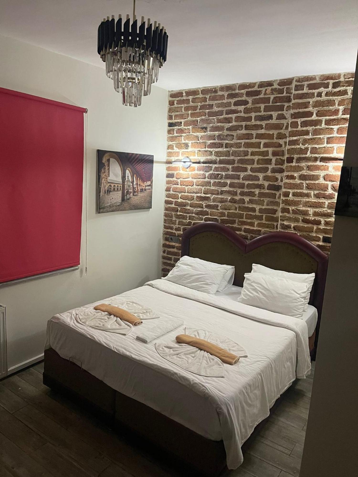 Large Double or Twin Room,1500190660:JPEG