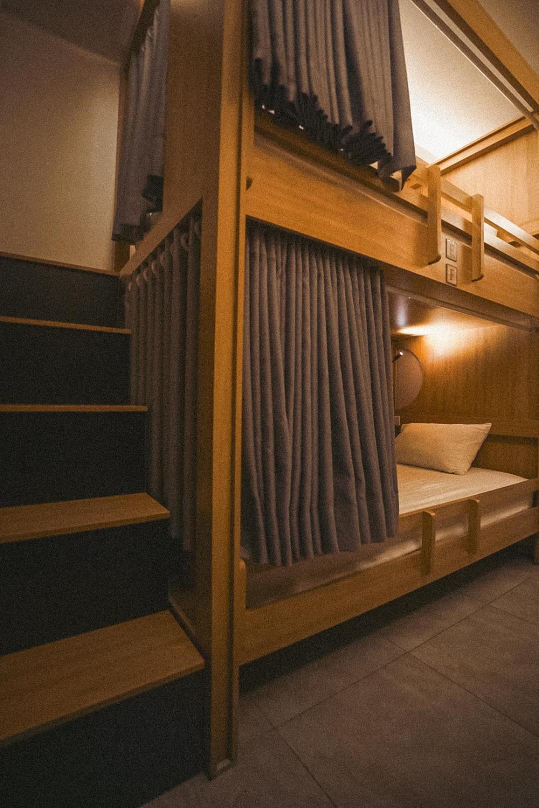 Eenpersoonsbed in een Gemengde Slaapzaal met 6 Bedden