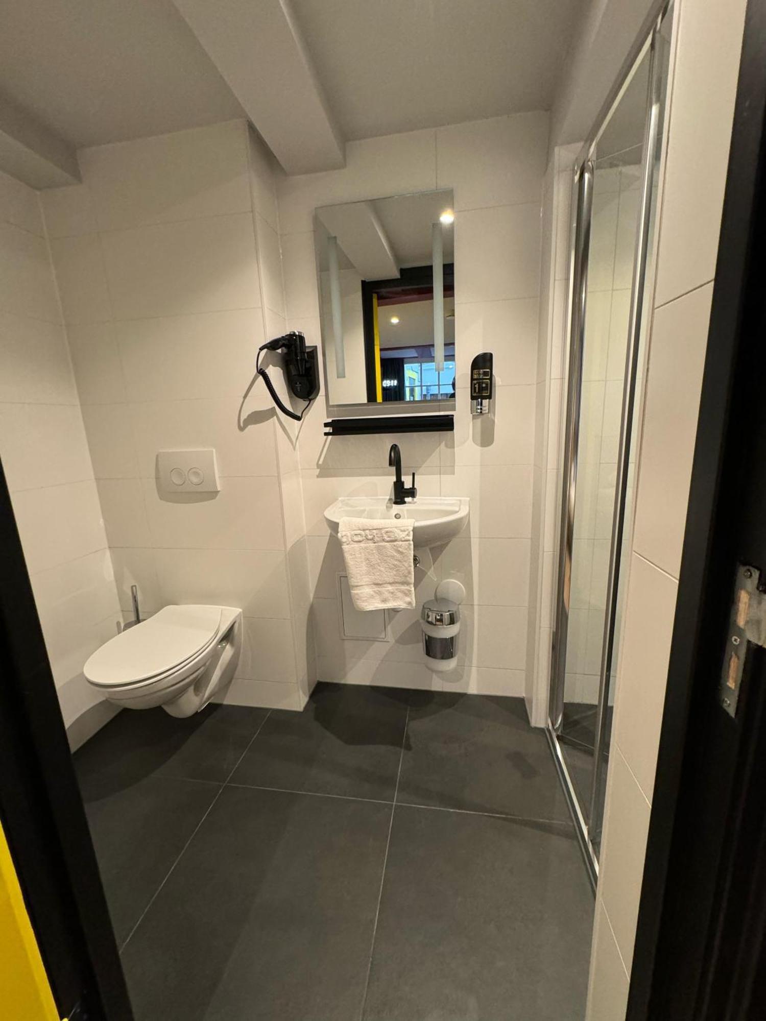 Twin Private Room