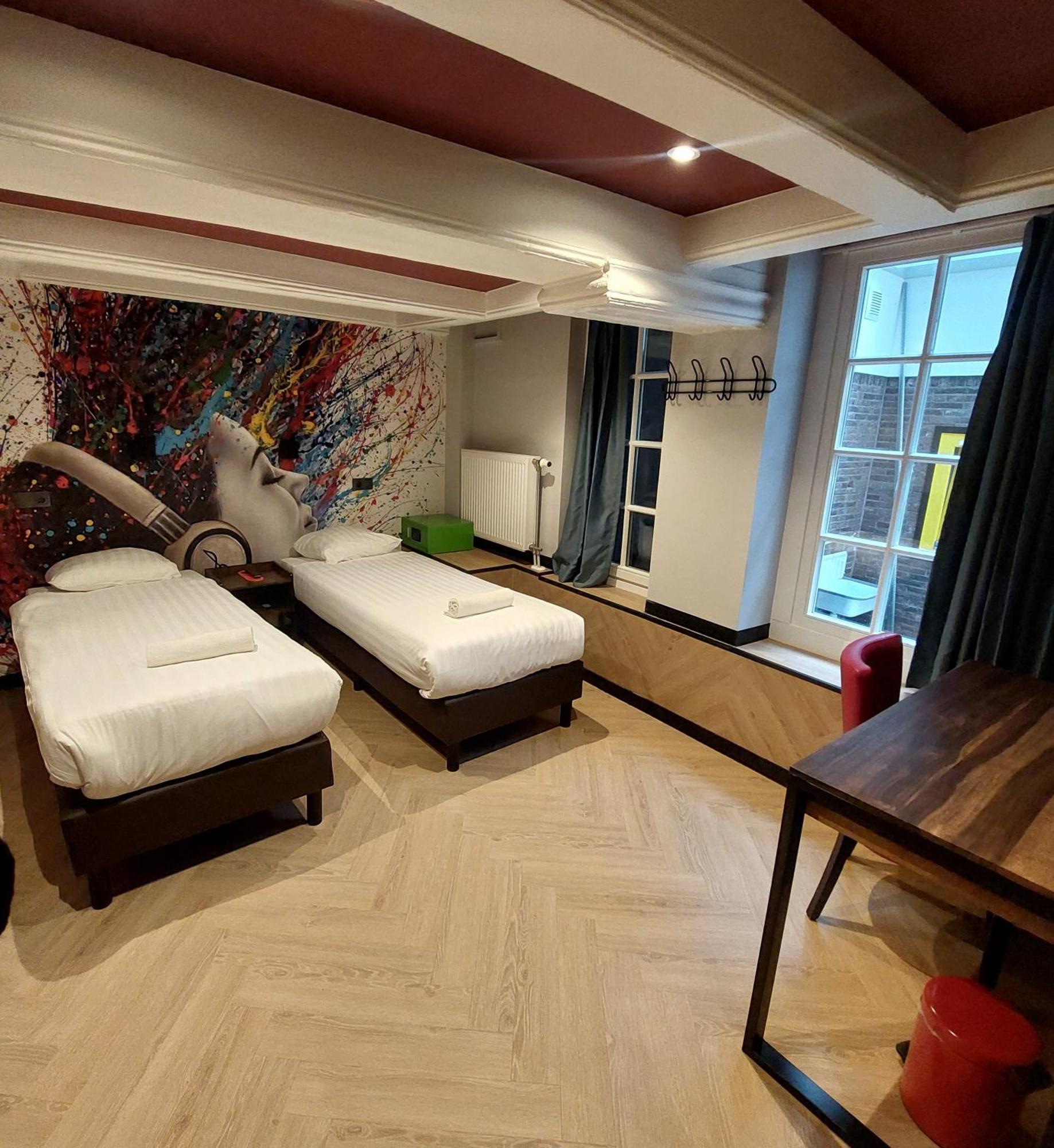 Twin Private Room