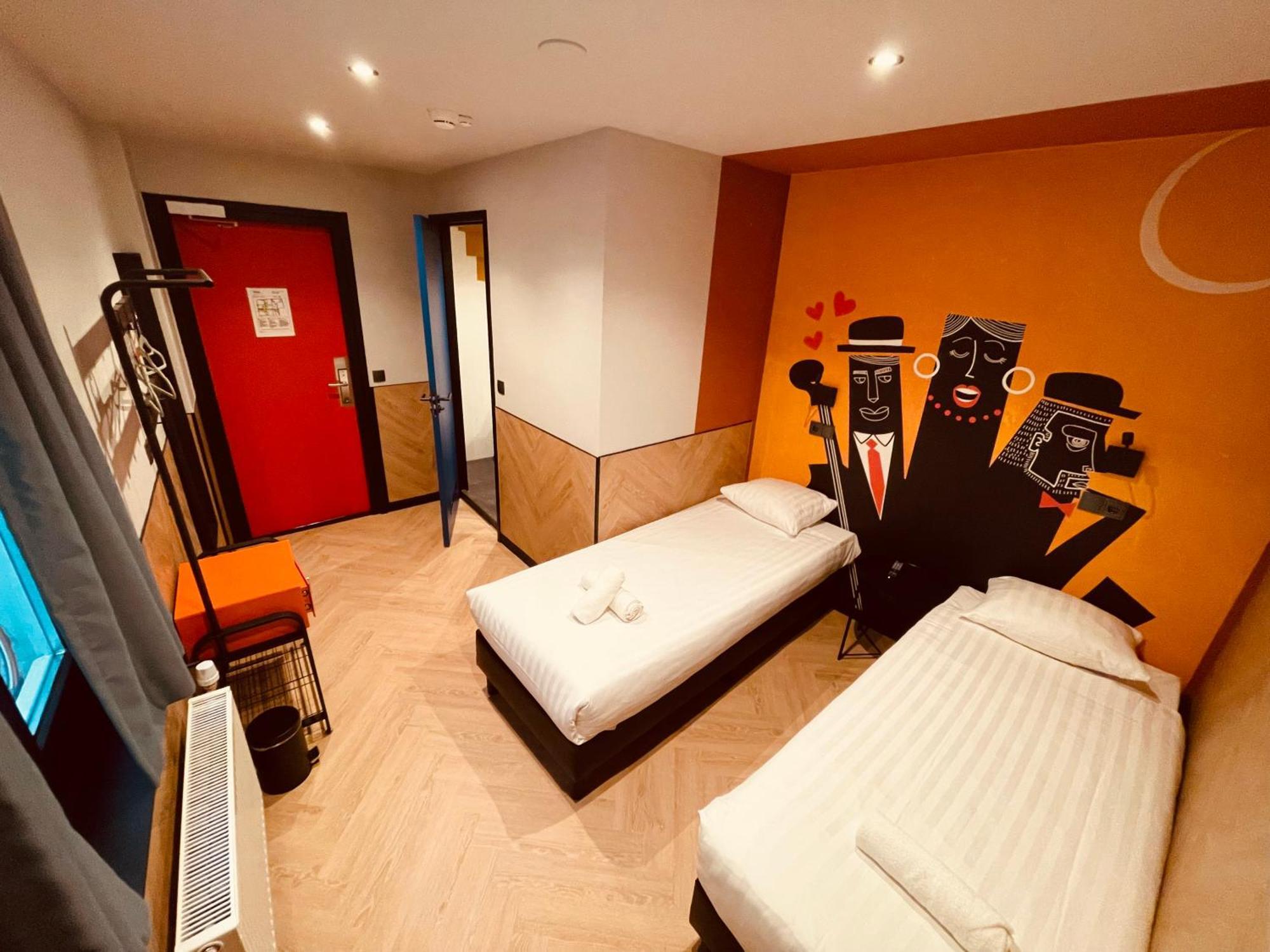 Twin Private Room