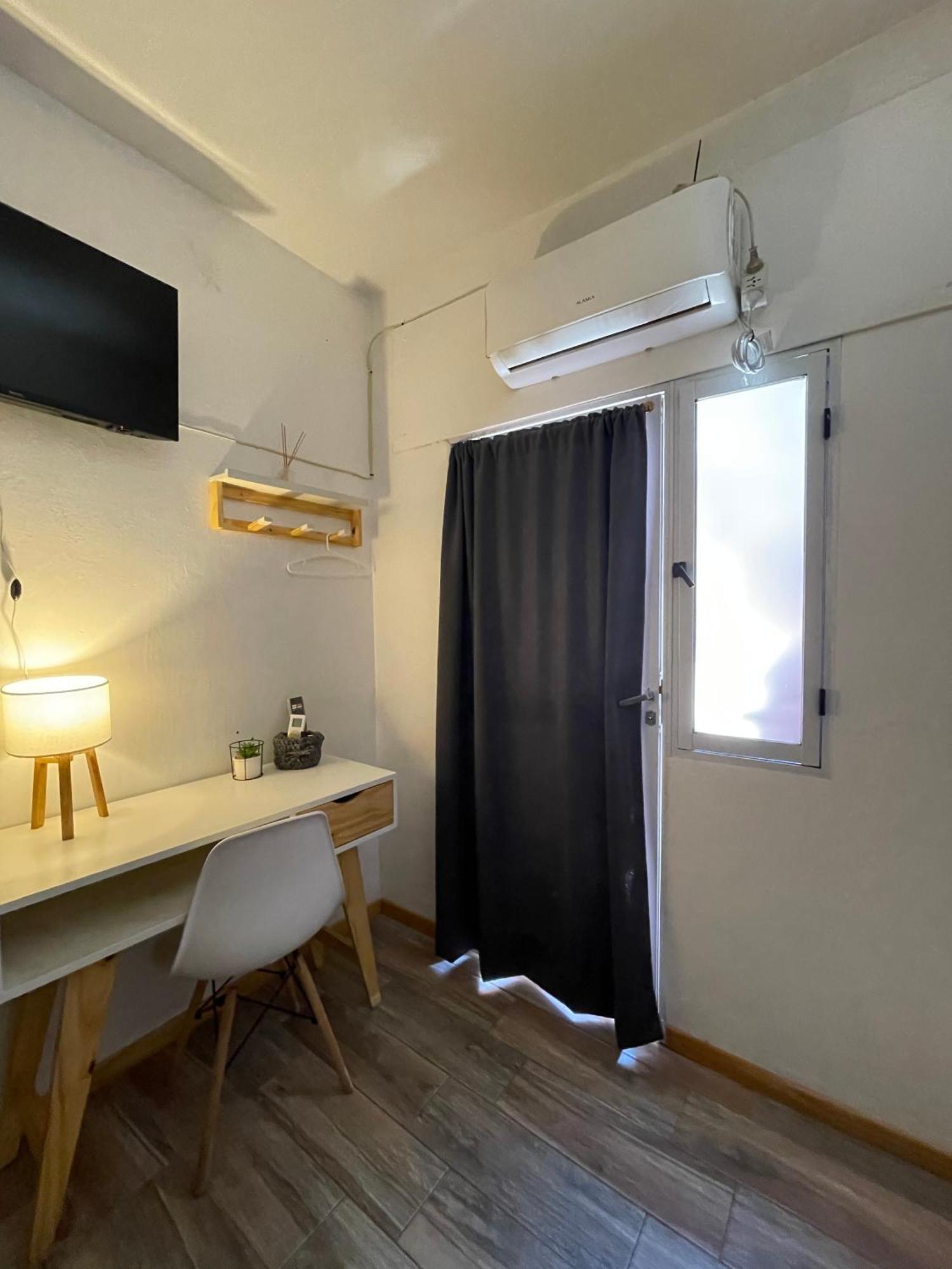 Twin Room,1528500871:JPEG