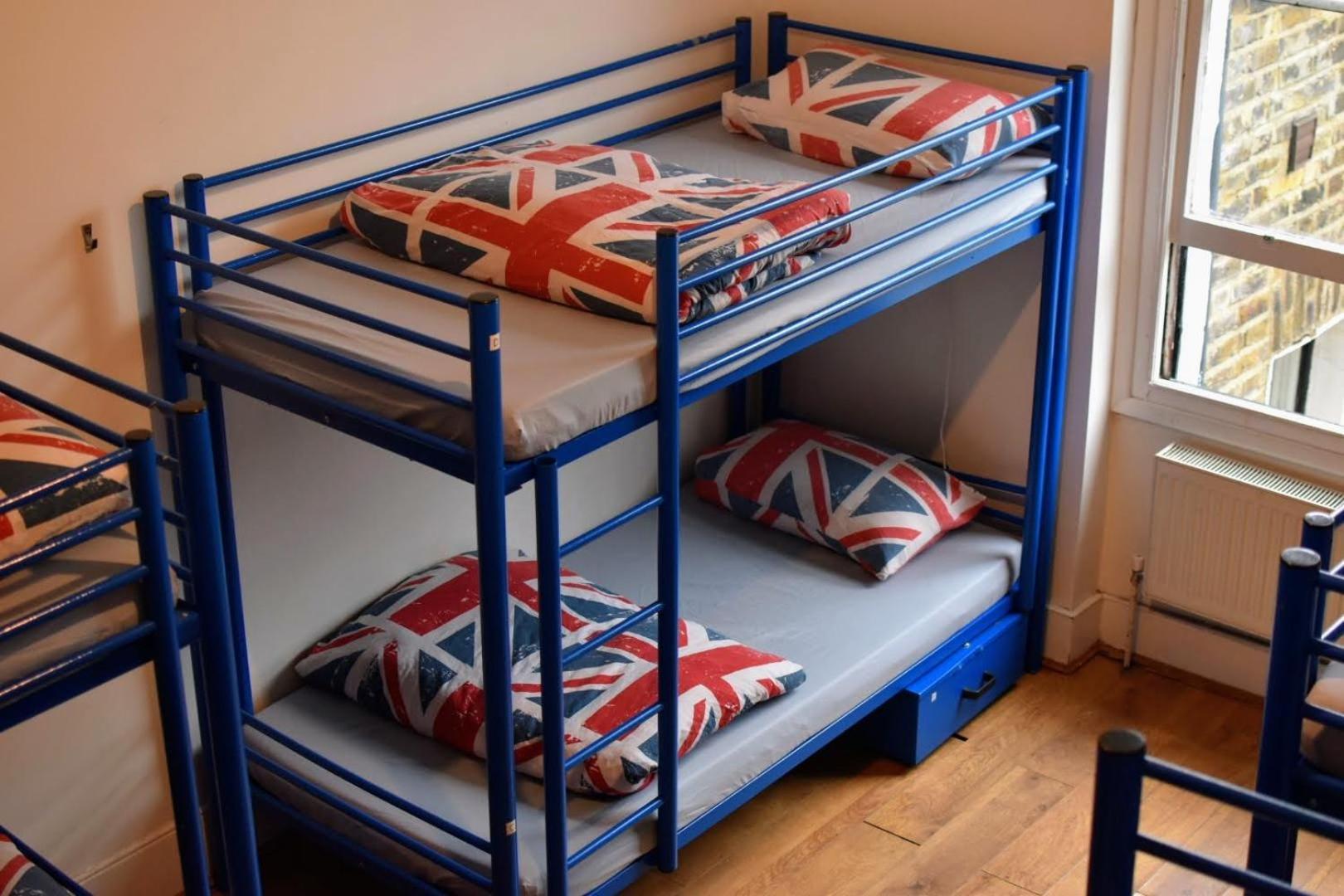 Cama en habitación compartida mixta de 6 camas