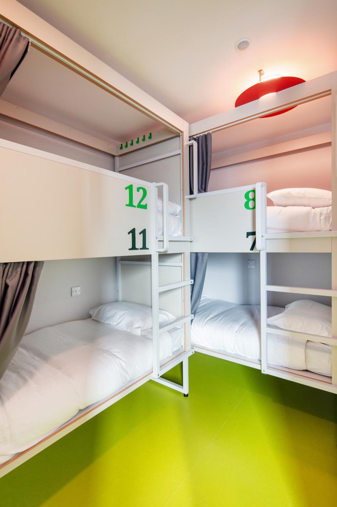 Bed 12-Bed Mixed Dormitory Room