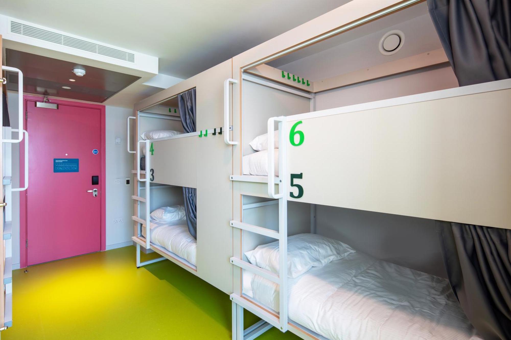 Bed 12-Bed Mixed Dormitory Room