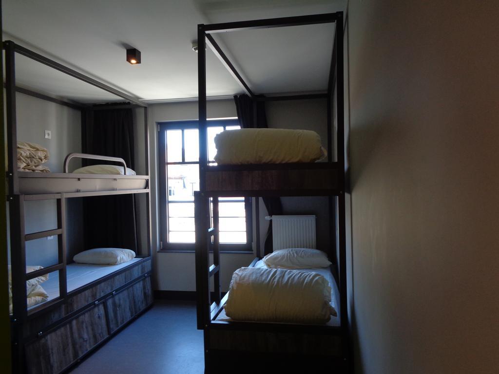 Lit Superposé dans Dortoir pour Femmes