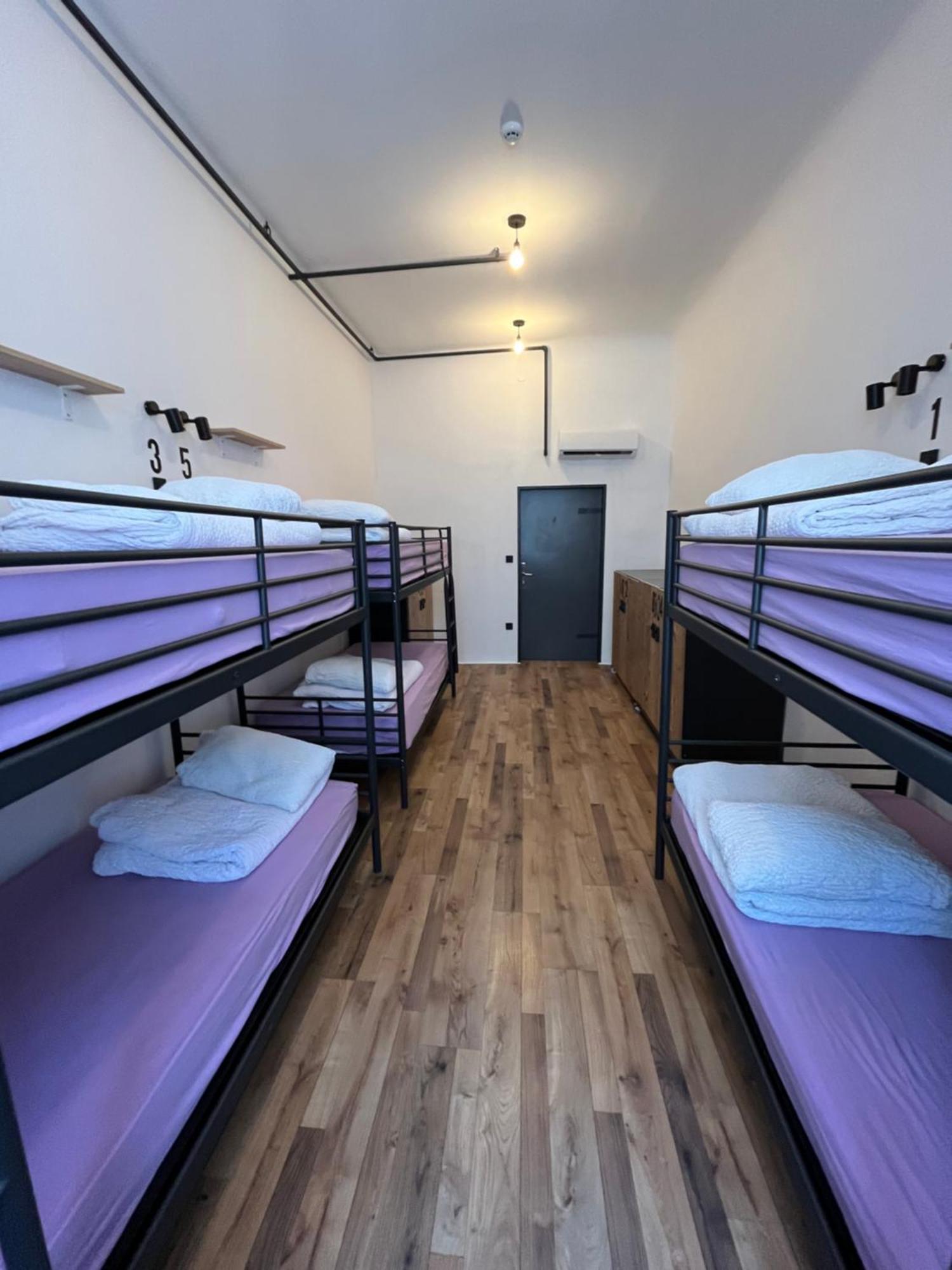 Bed 6-Bed Mixed Dormitory Room