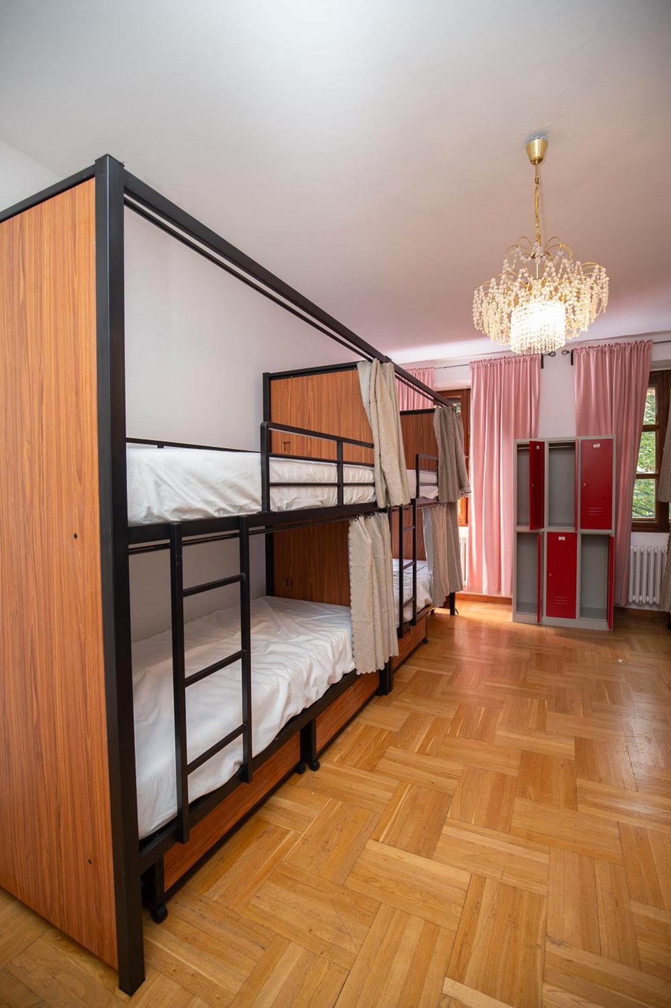 Female Bunk Bed 10-Bed Dormitory Room,1466052851:JPEG