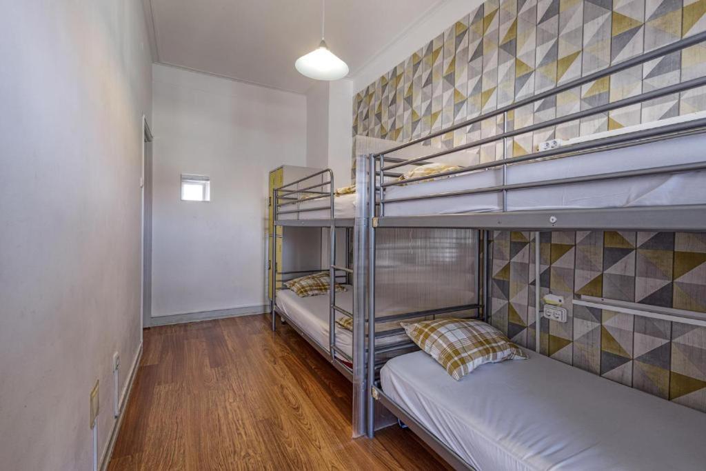 Single Bed 4-Bed Dormitory Room