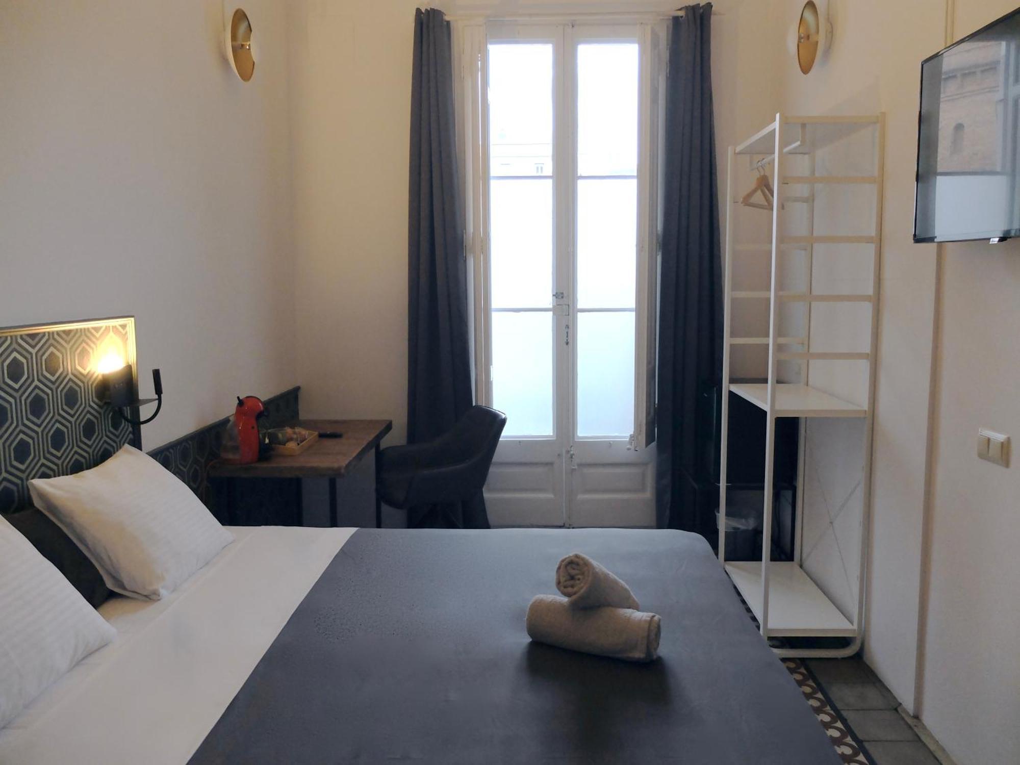 Double Room Private Bathroom