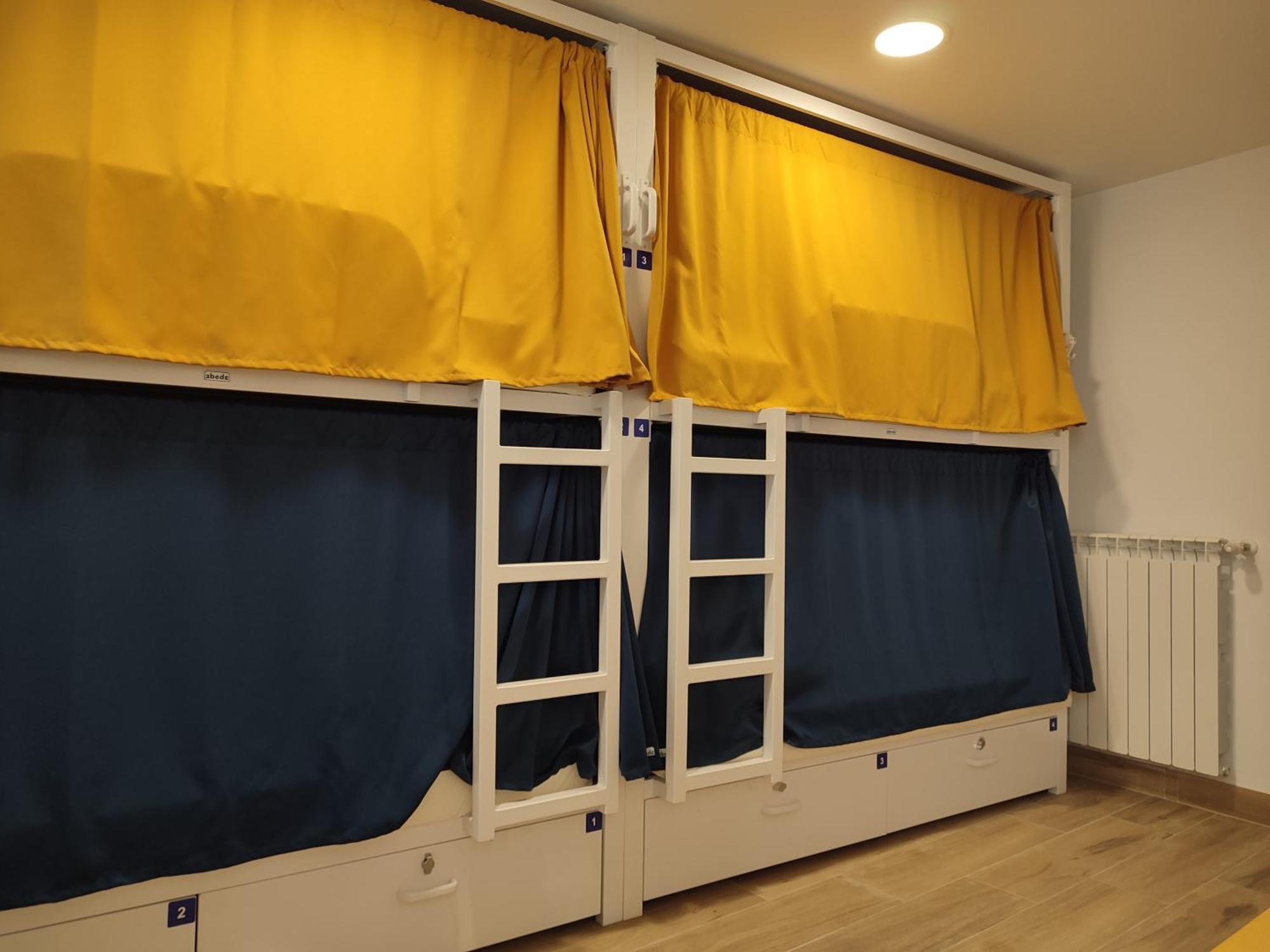 Bed 4-Bed Dormitory Room