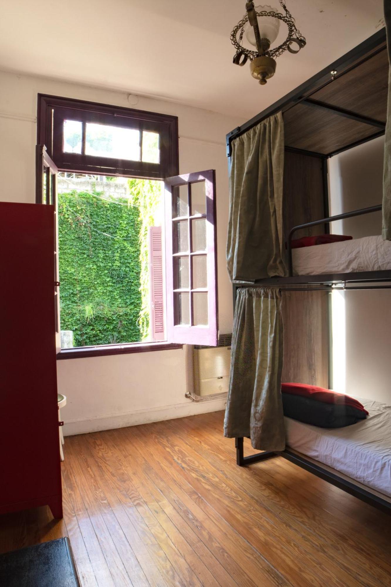 Bed in 8-Bed Mixed Dormitory Room