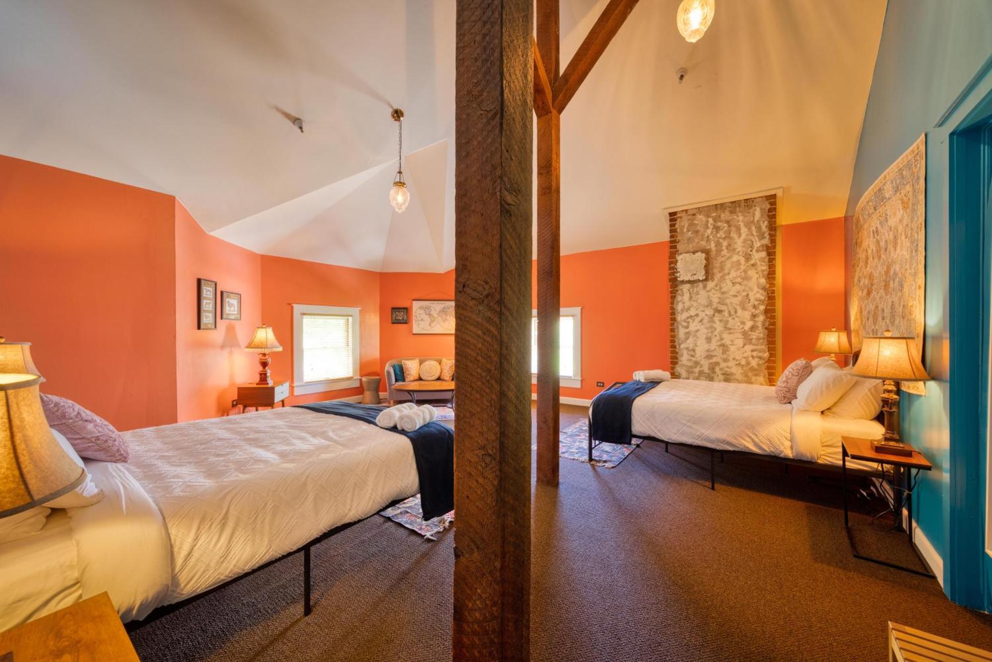 Private Double Queen Room