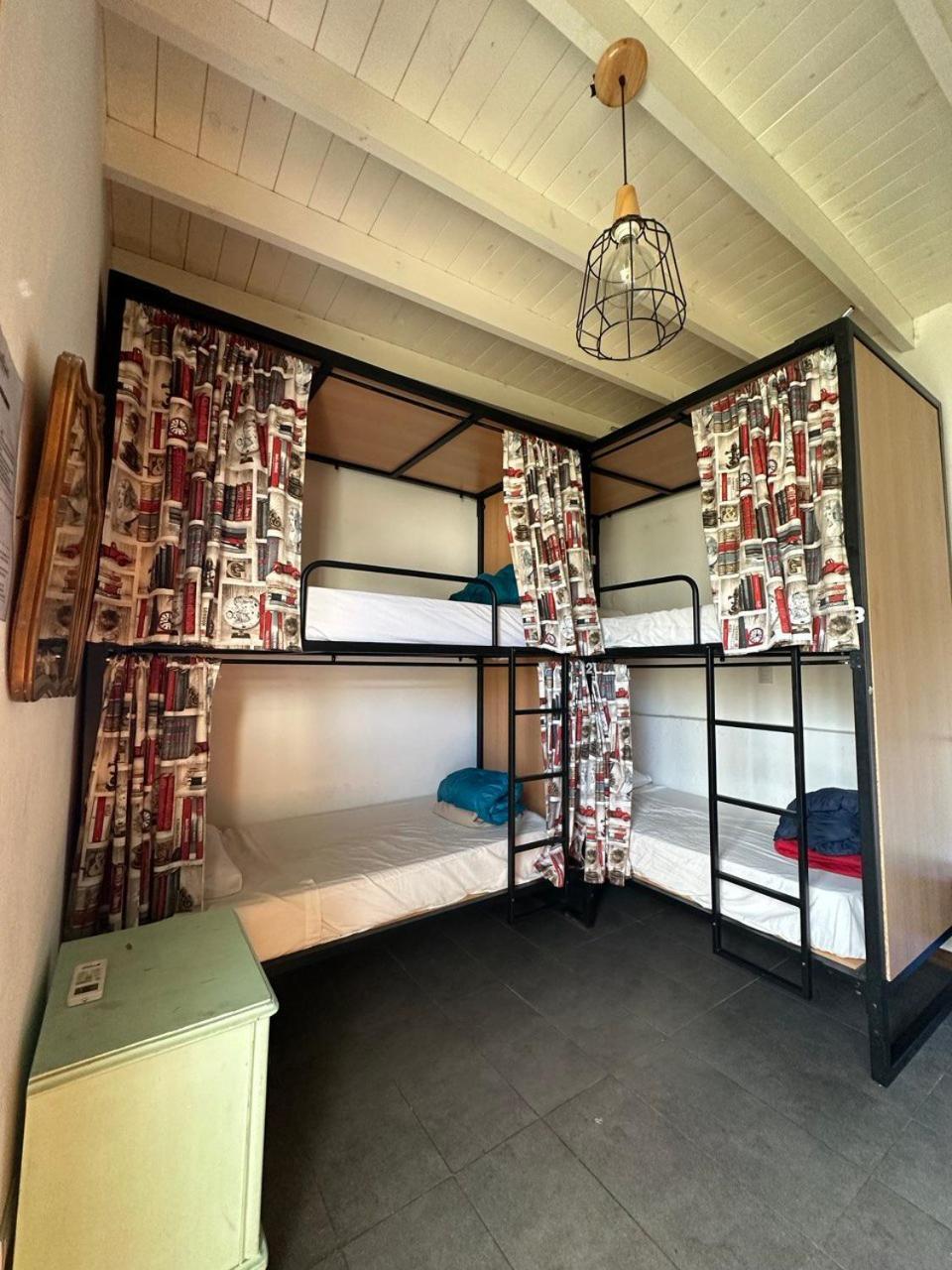 Single Bed in Mixed Dormitory Room