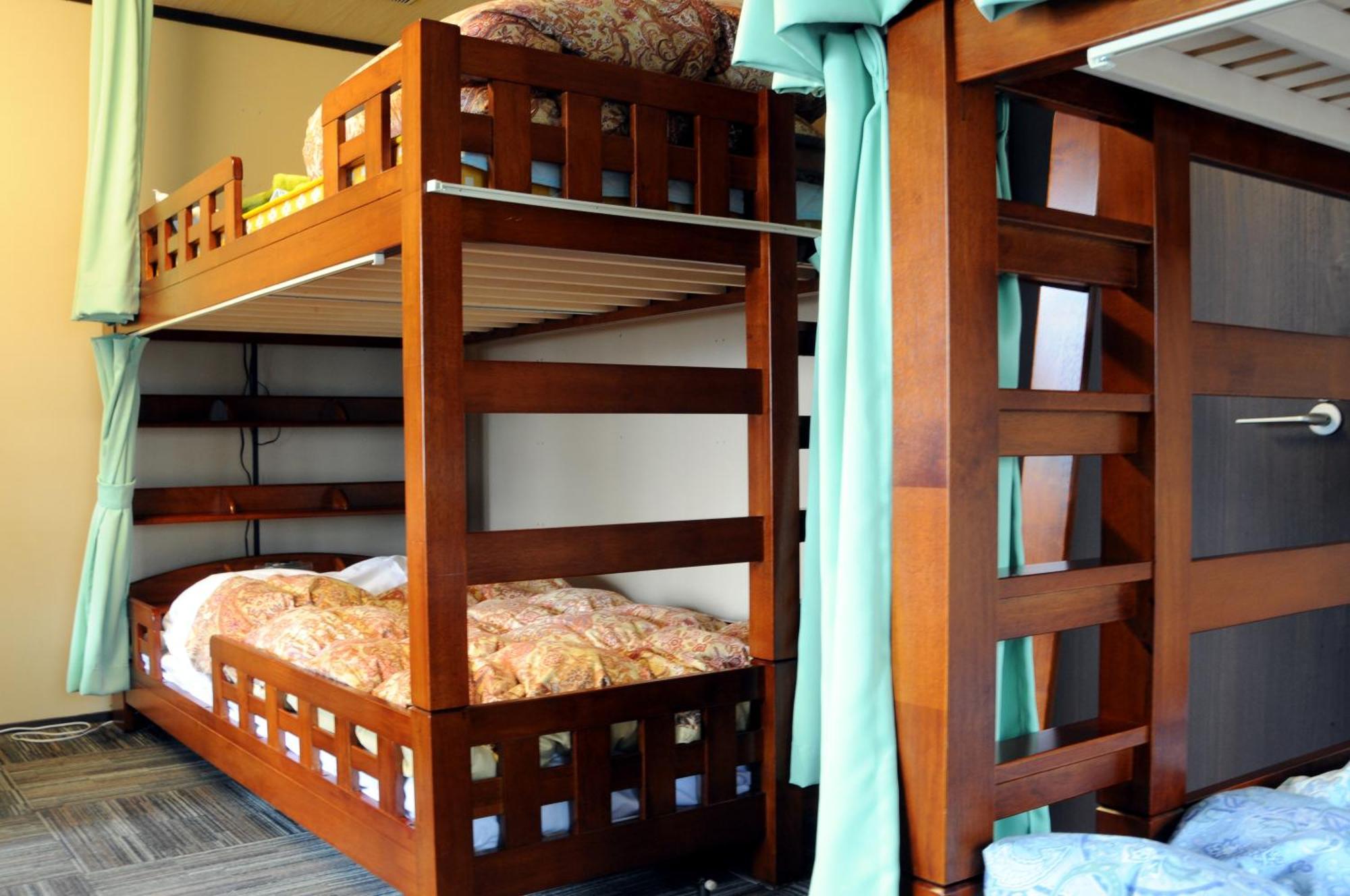 Single Bed Female Dormitory Room,701721154:JPEG