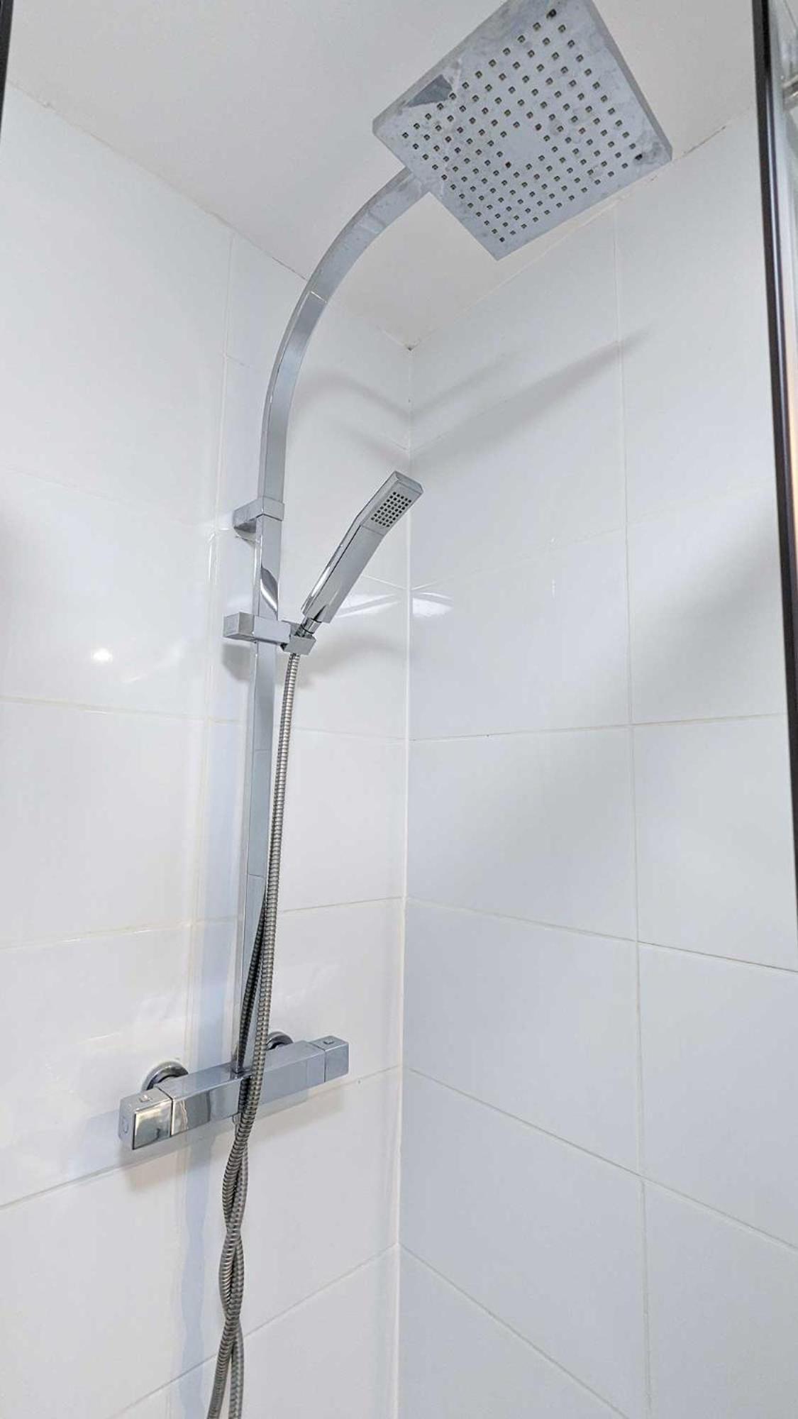 1 bed in een gemeenschappelijke gemengde slaapzaal