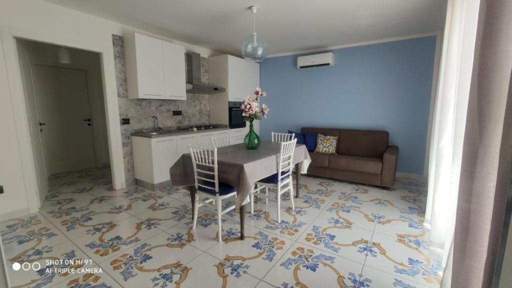 Standard Twin Room with Shared Bathroom