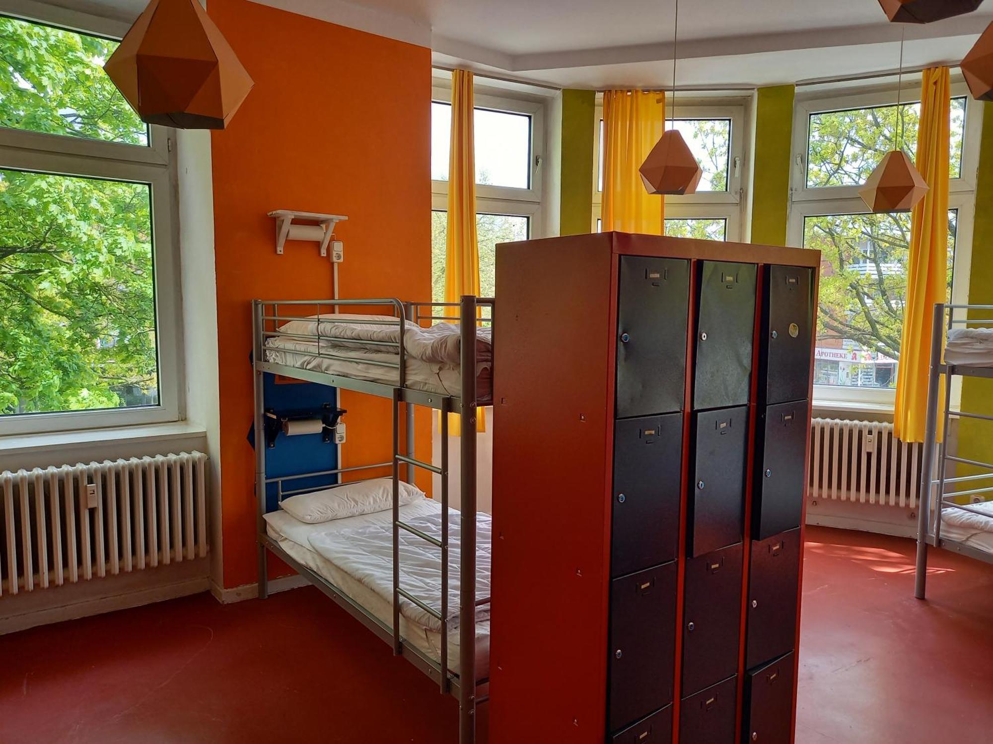 Bunk Bed Mixed Dormitory Room