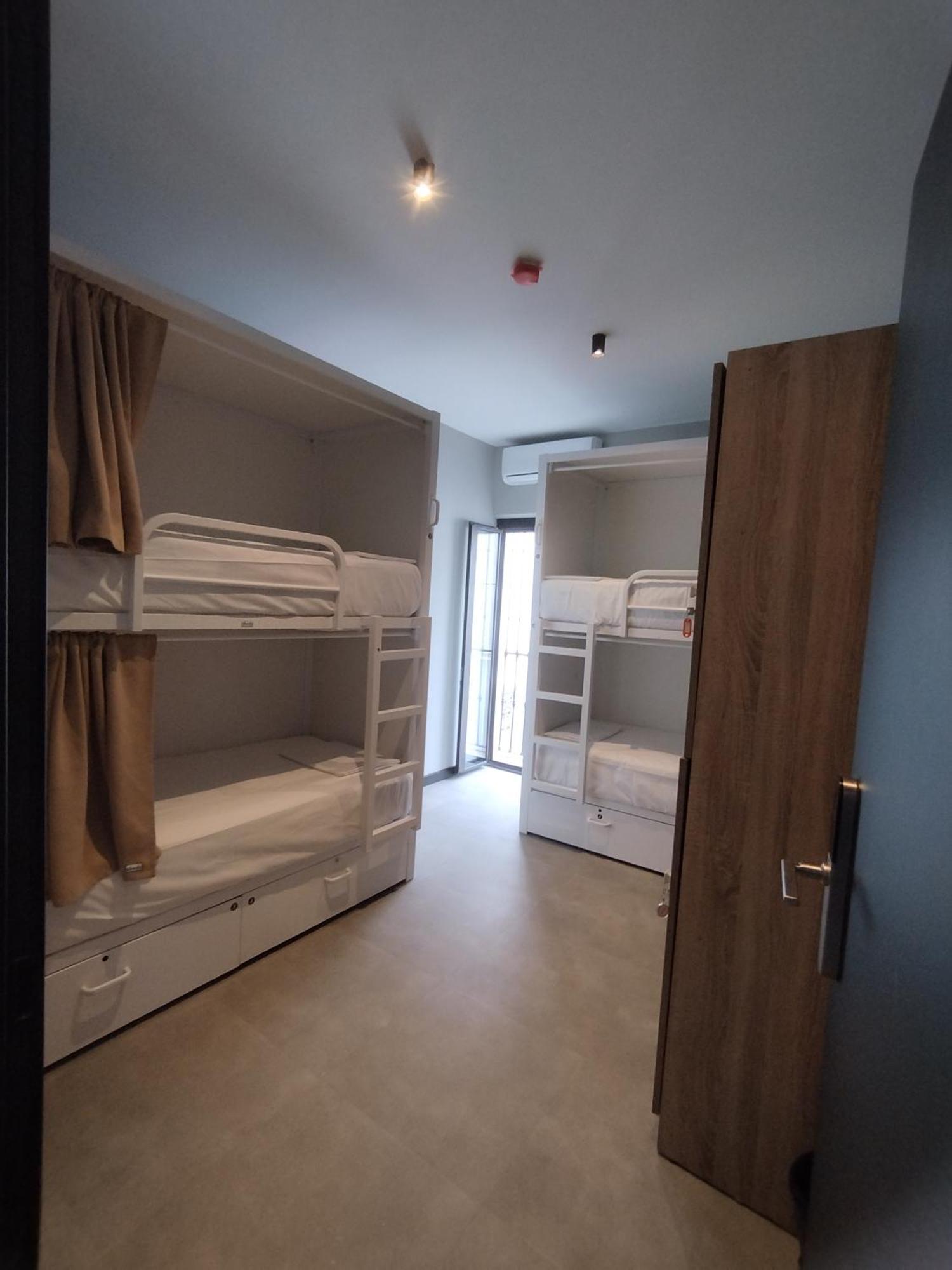 Bed 6-Bed Mixed Dormitory Room