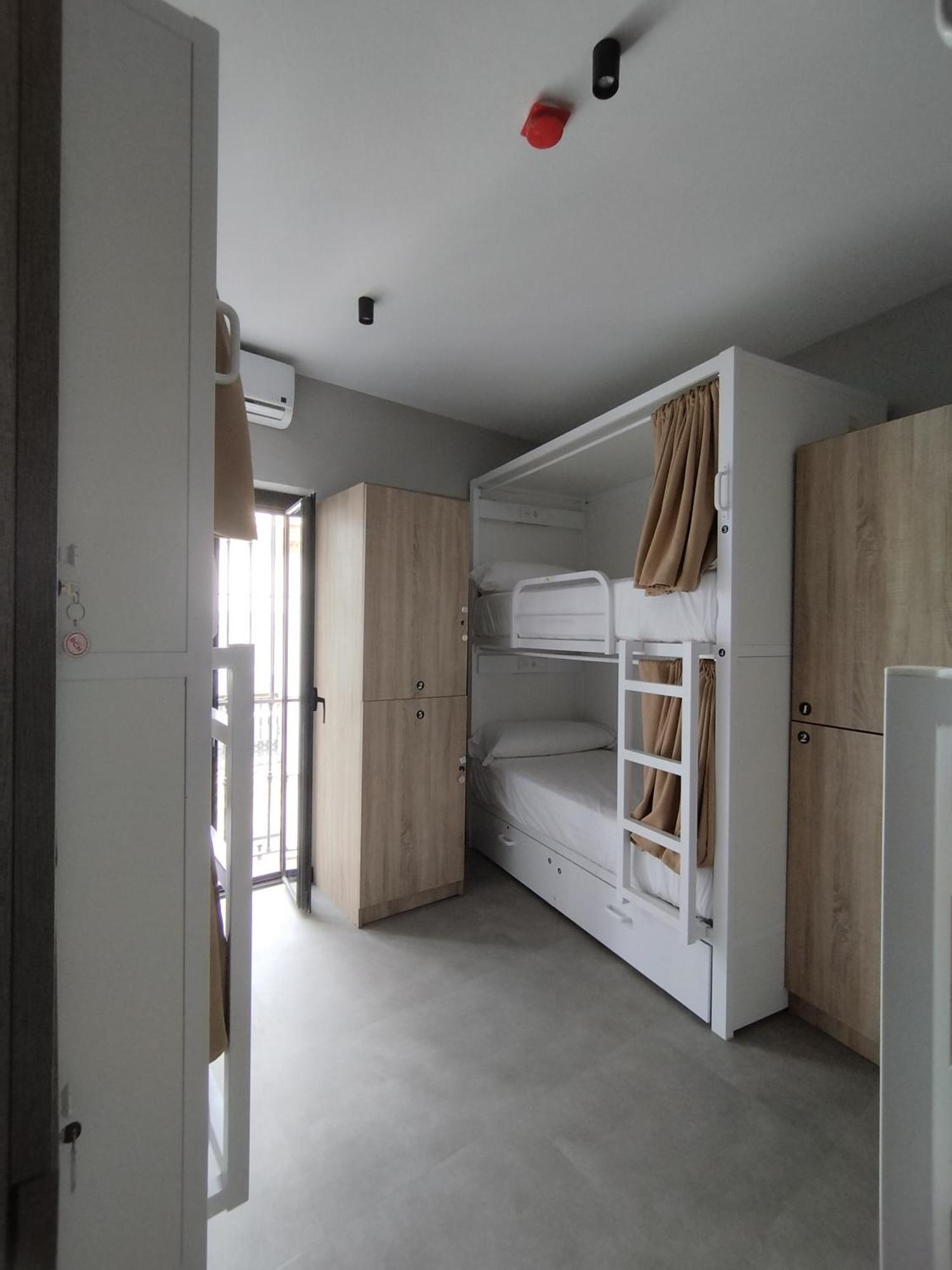 Bed 6-Bed Mixed Dormitory Room
