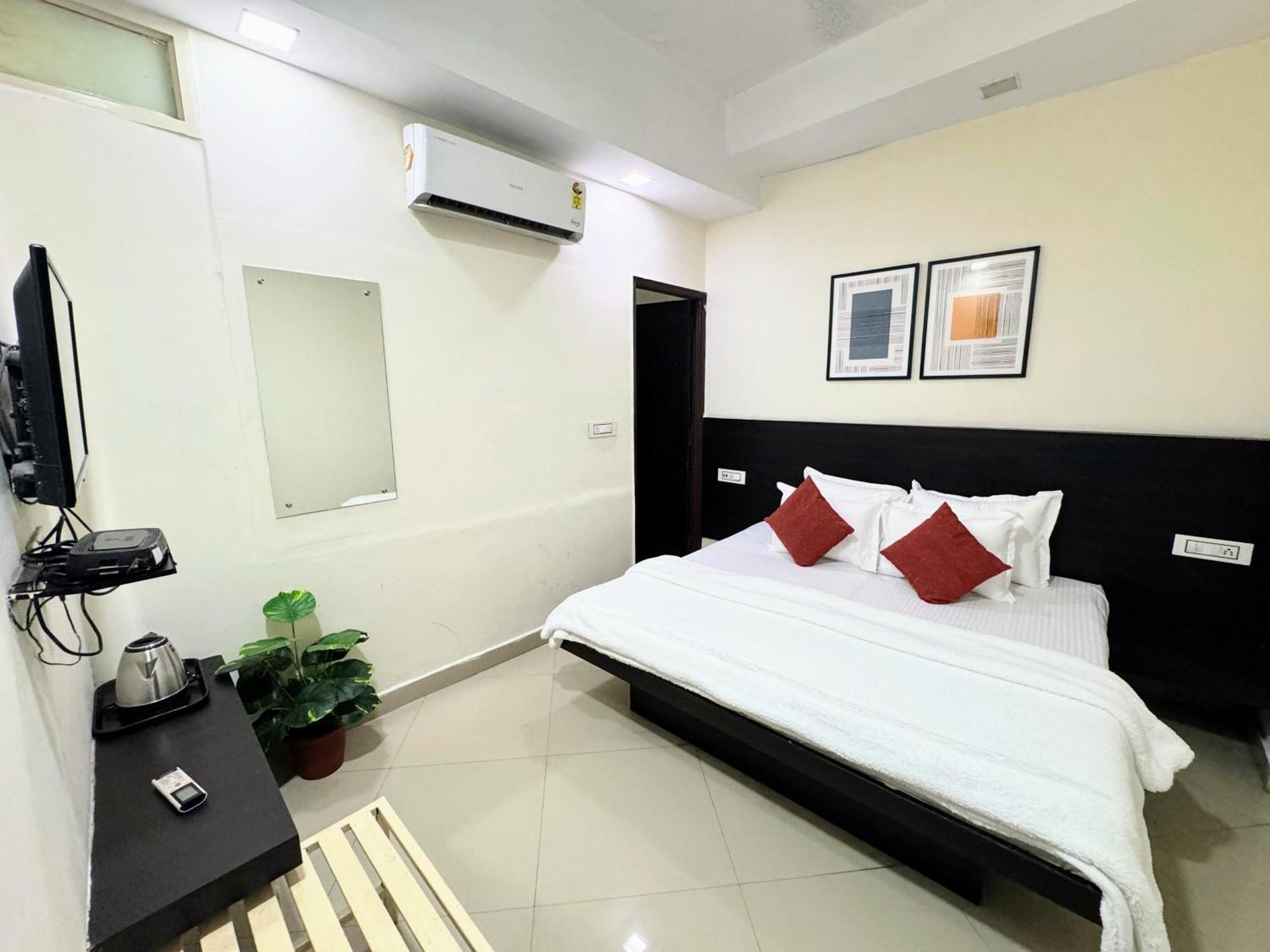Superior Double Room,1584663643:JPEG