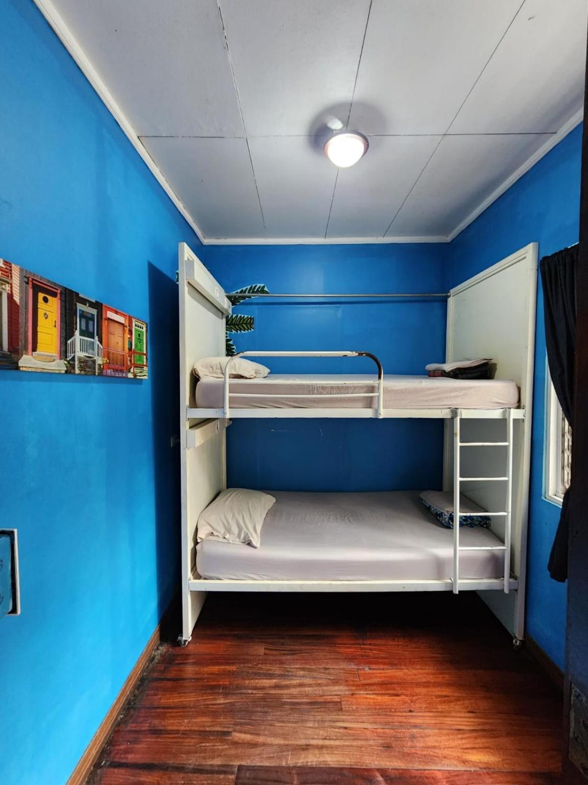 Twin Room,1586128816:JPEG