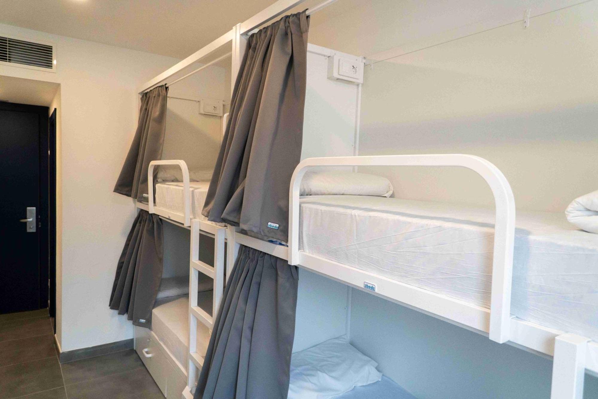 Quadruple Room Private Bathroom