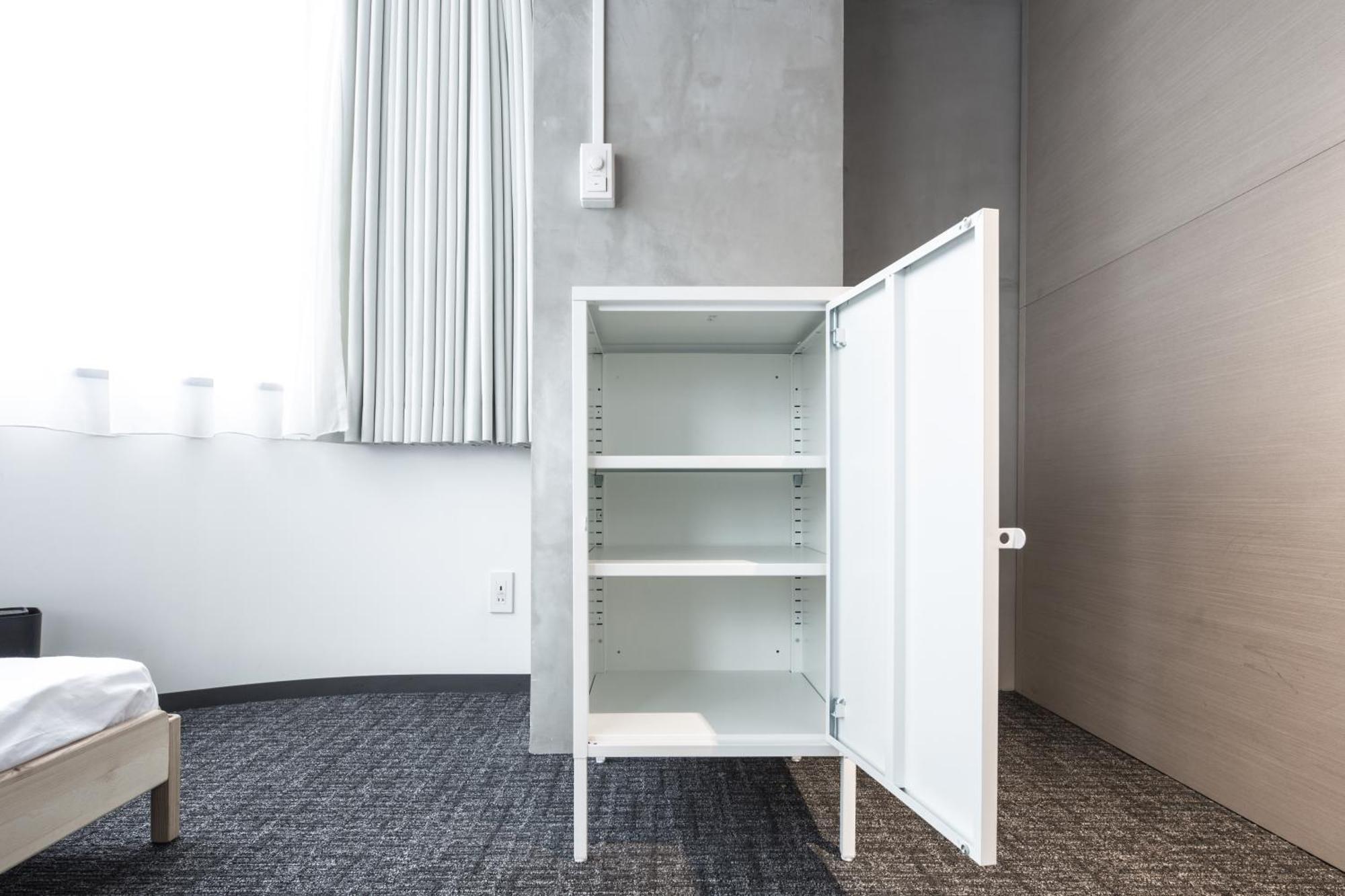 Mixed Dormitory Room
