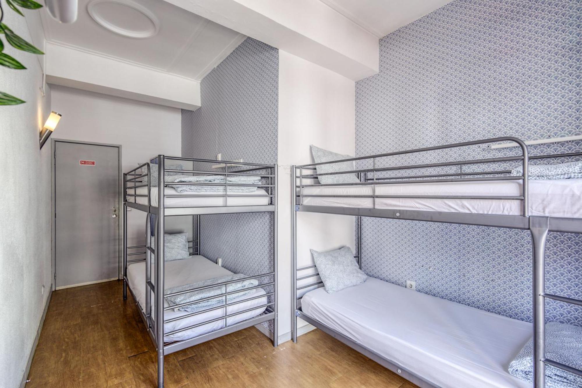 Bed 8-Bed Mixed Dormitory Room