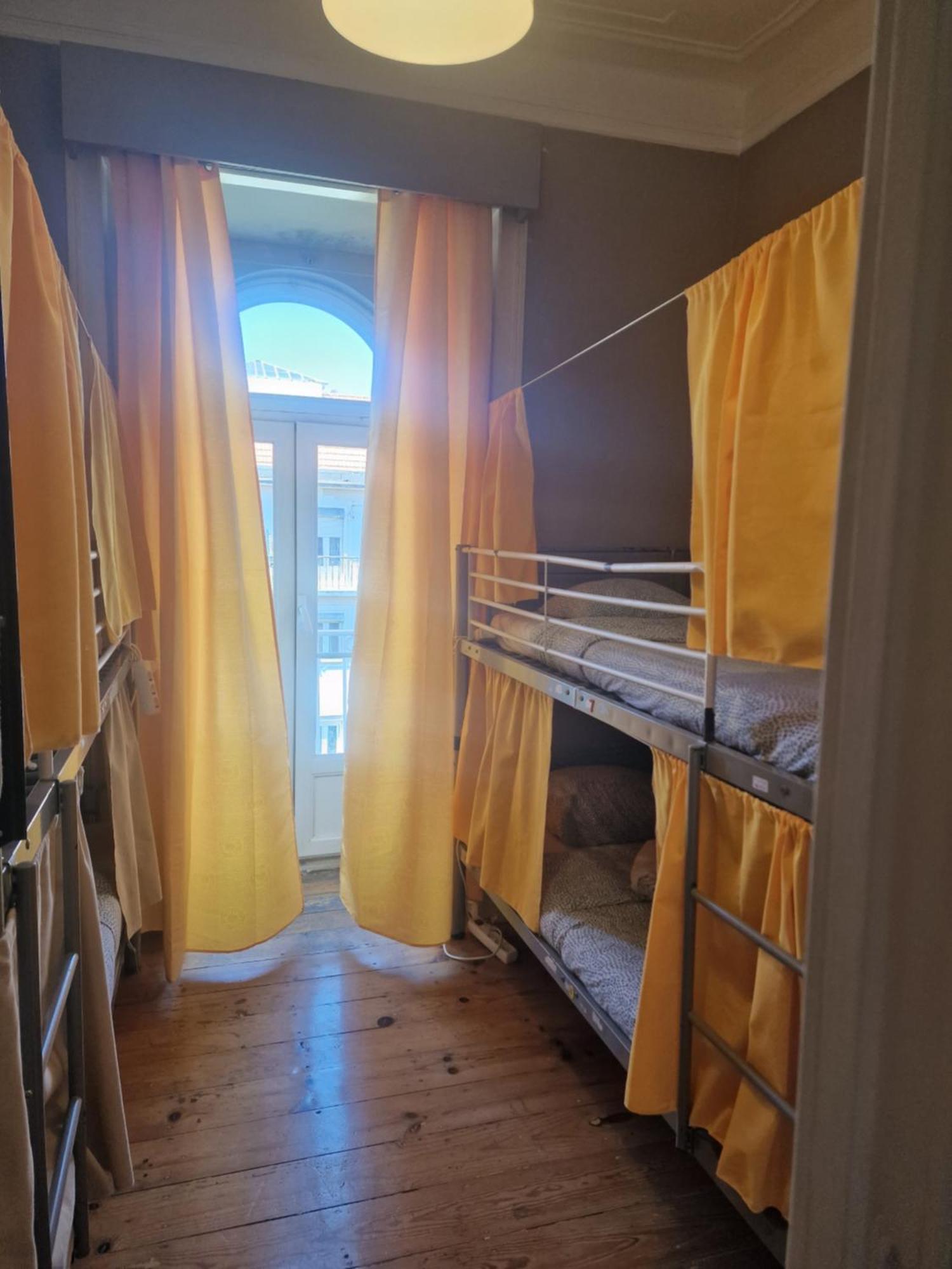 Bunk Bed Mixed Dormitory Room