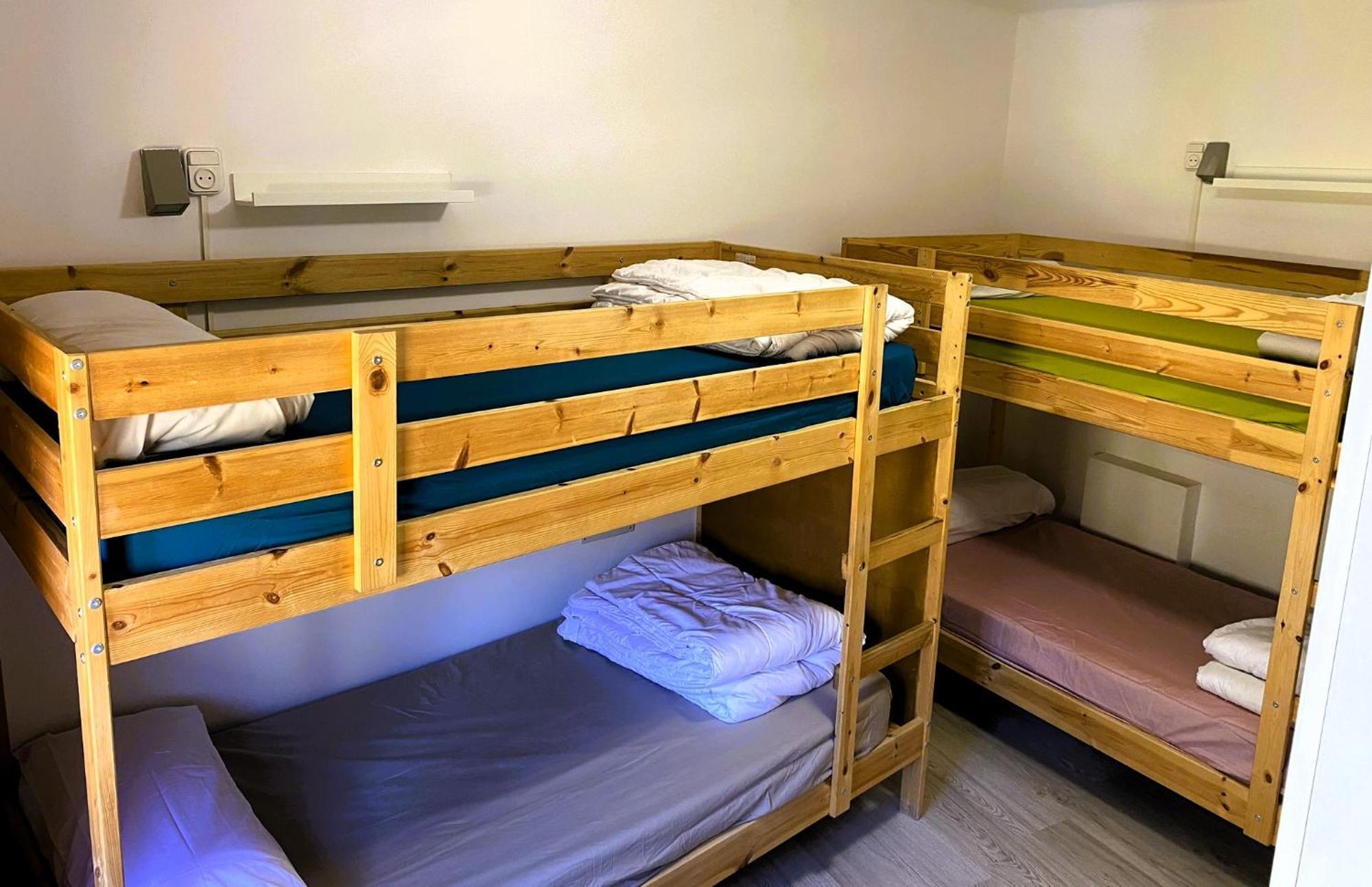Bed 4-Bed Dormitory Room