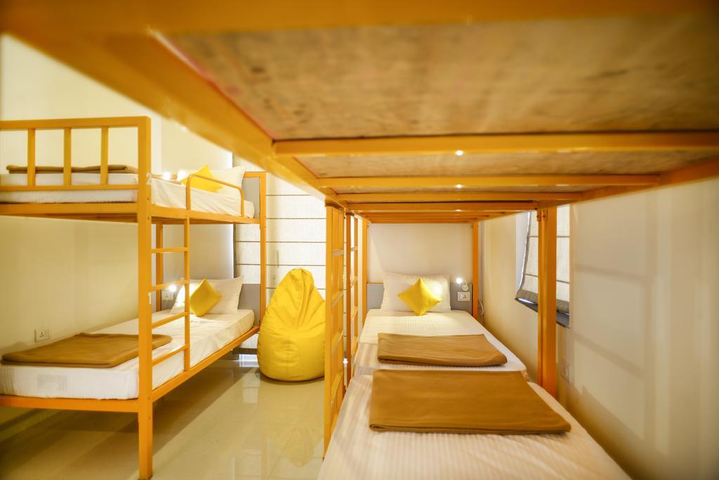 Bed in 8-Bed Mixed Dormitory Room