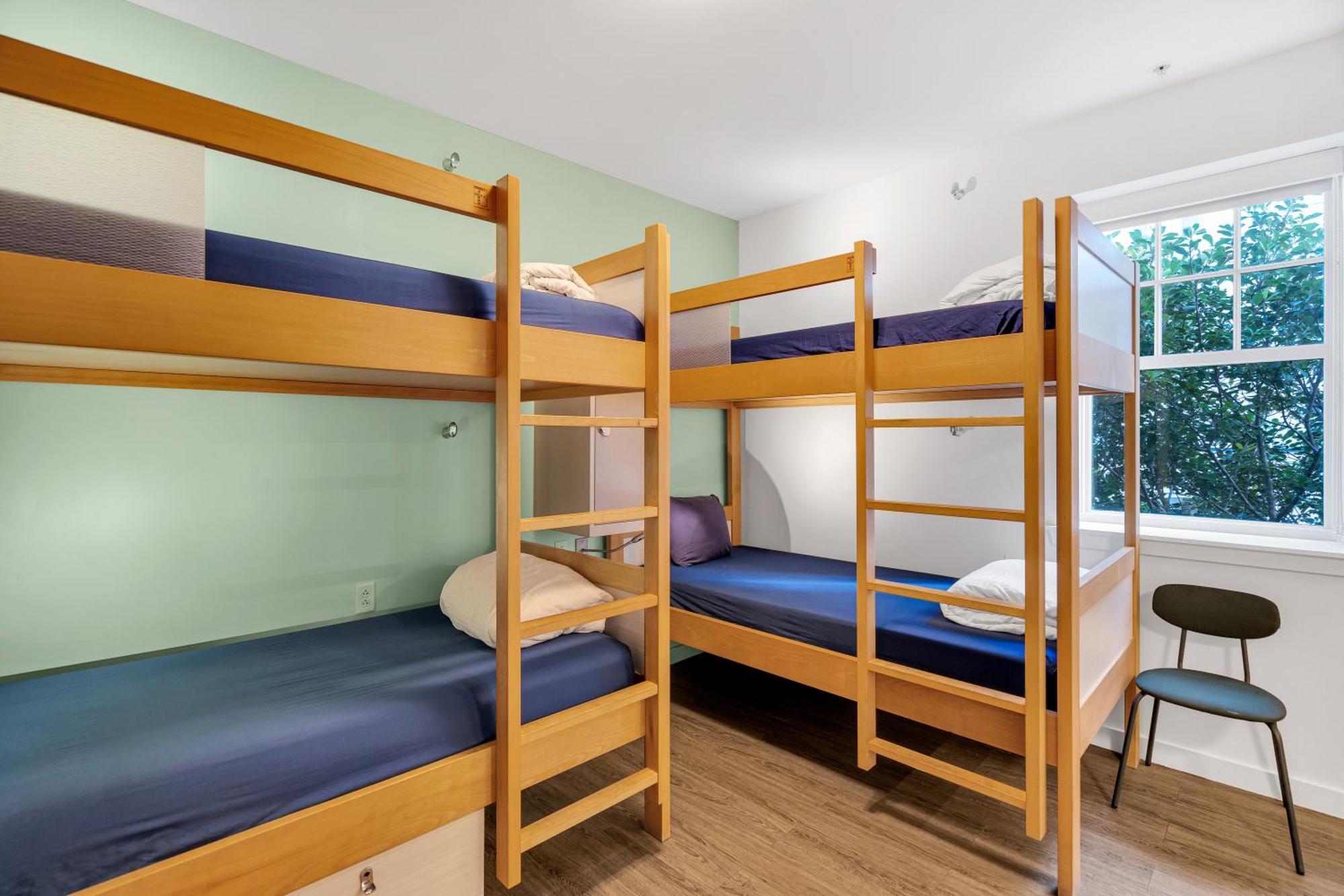 Quadruple Room with Bathroom