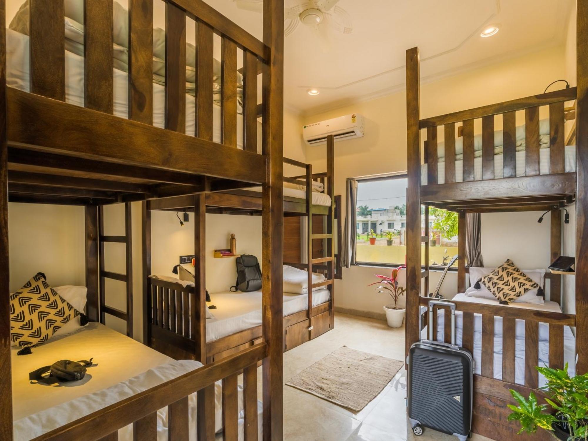 Bed in 6-Bed Mixed Dormitory Room
