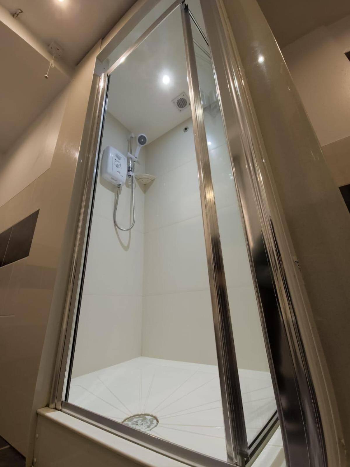 Chambre Double avec Salle de Bains Commune