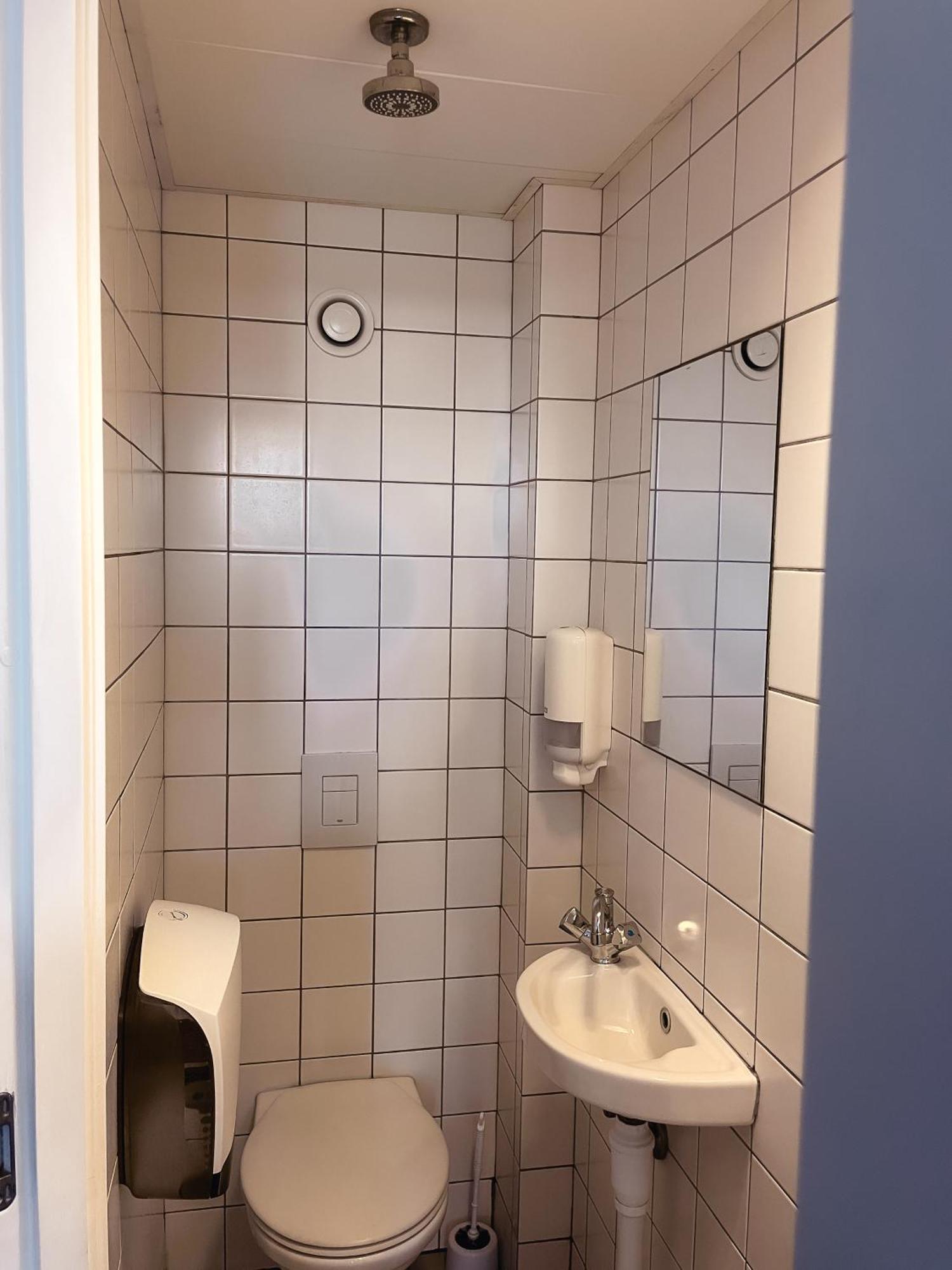 Twin Room with Private Bathroom,1619758541:JPEG