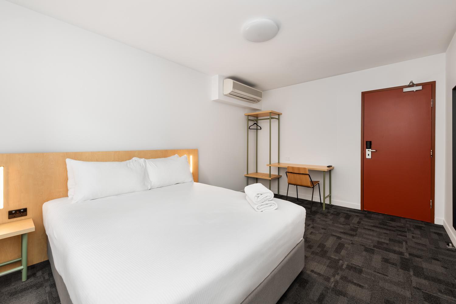 Chambre Double avec Salle de Bains Commune