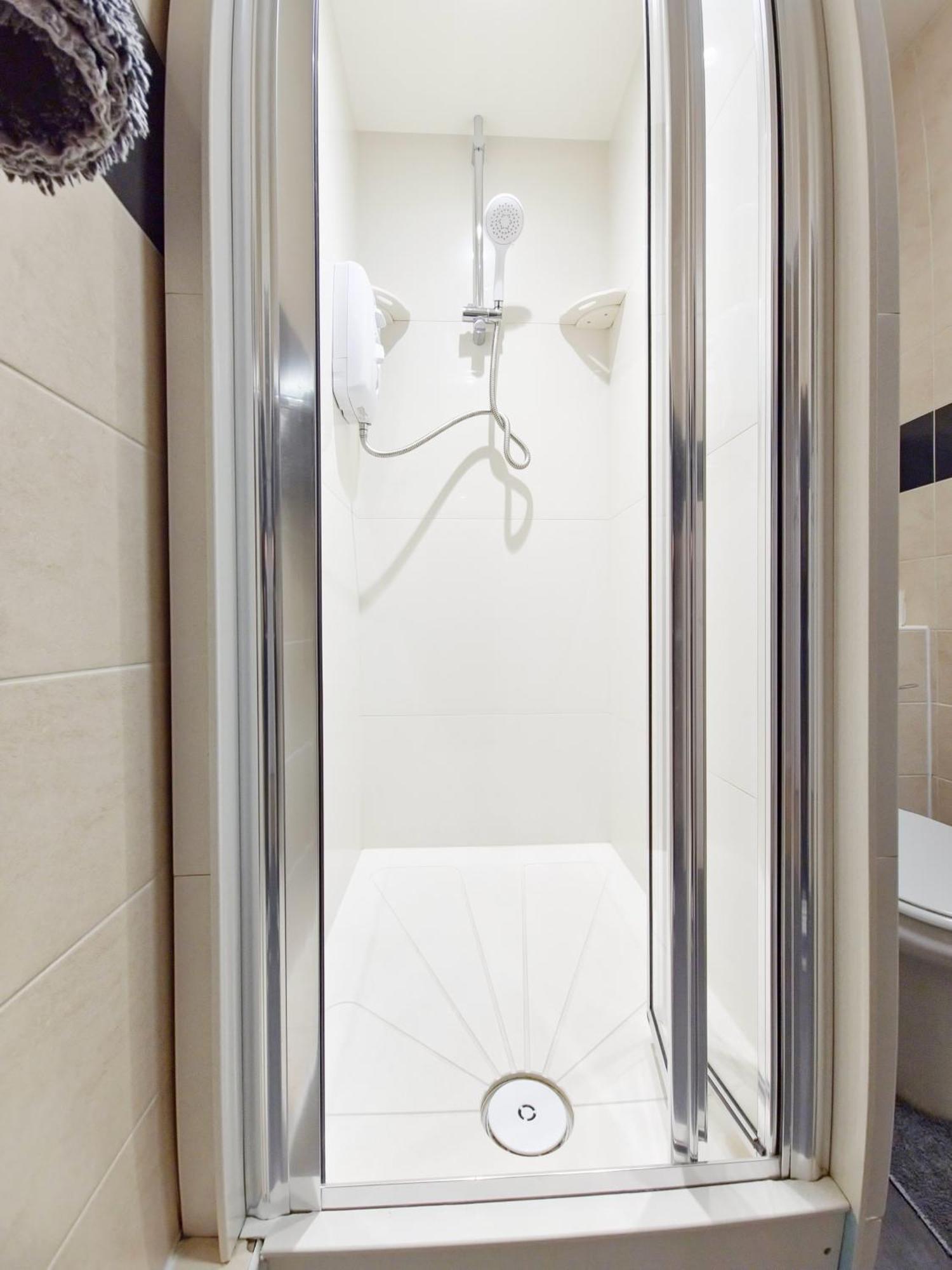 Camera Quadrupla con Bagno in Comune