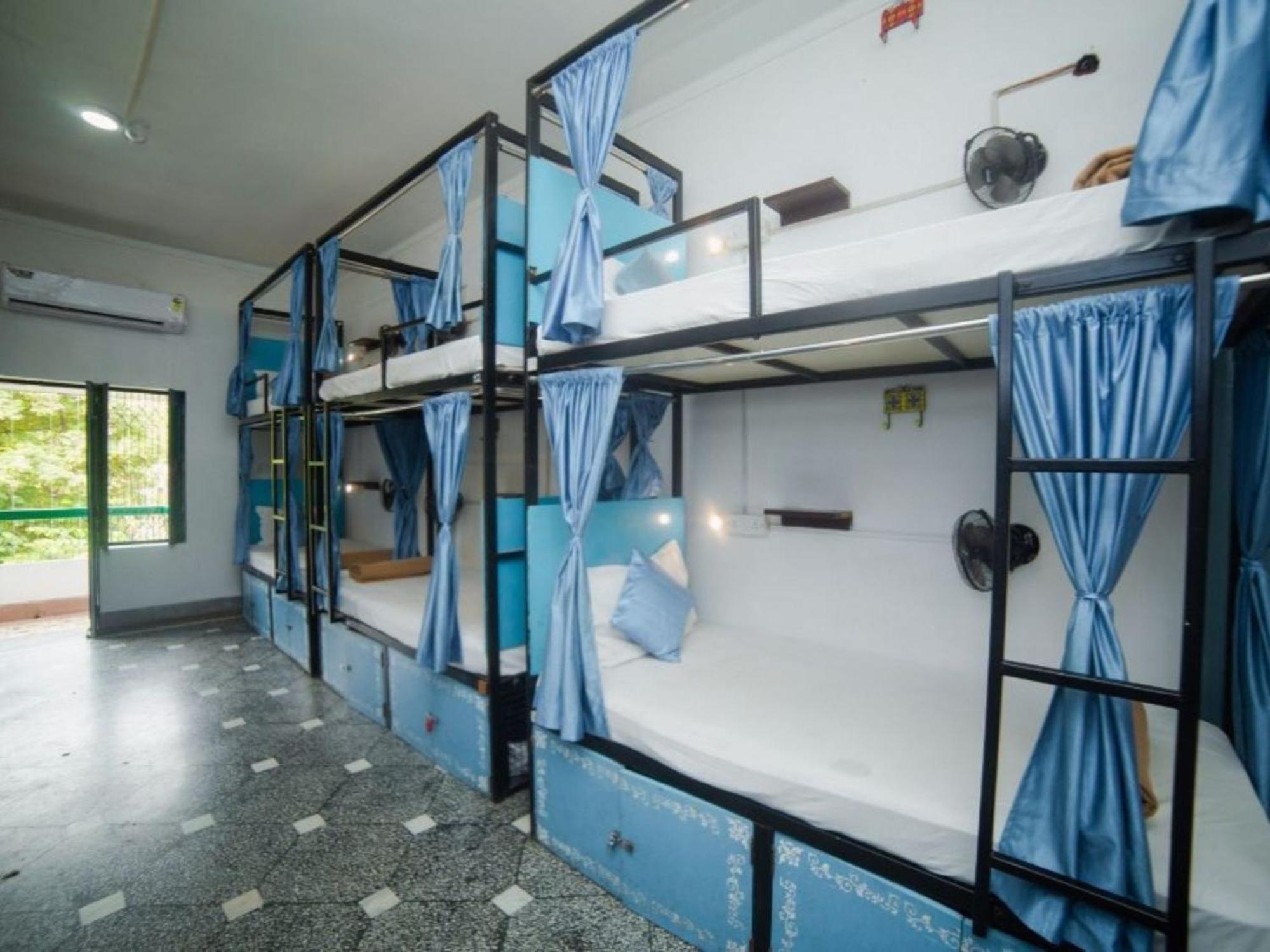 Bed 14 Bed Mixed AC Dorm
